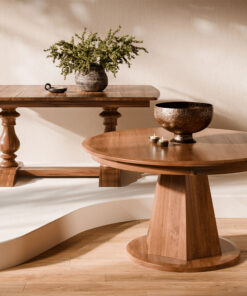 Alternative view of Webster Single Pedestal Table