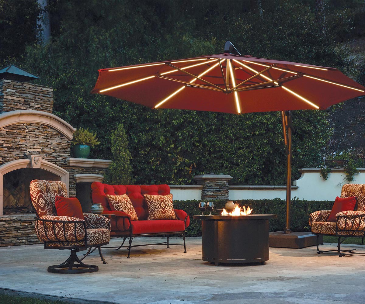 13′ Cantilever Umbrella - Image 5